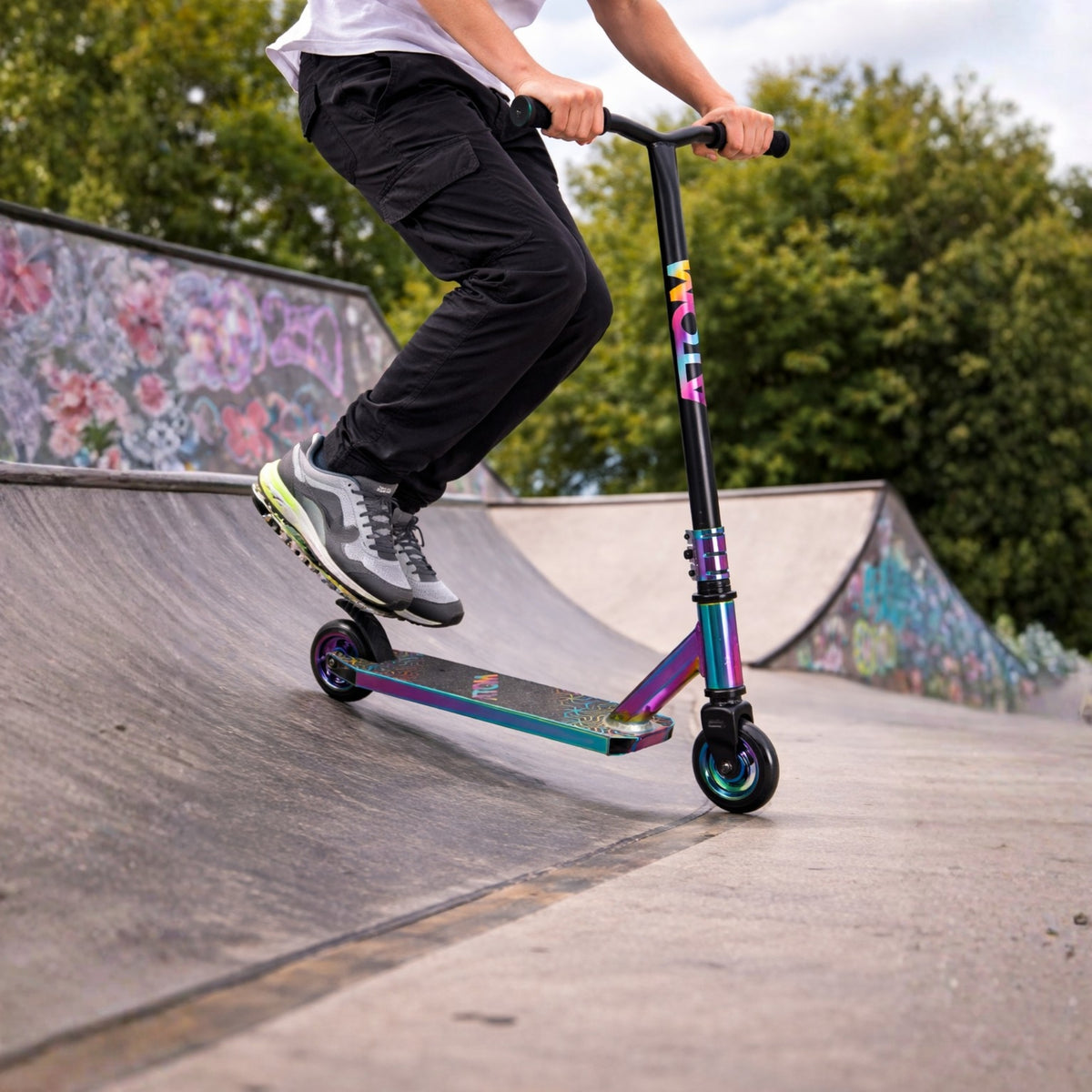 ATOM Neo Frenzy Stunt Scooter - Neochrome