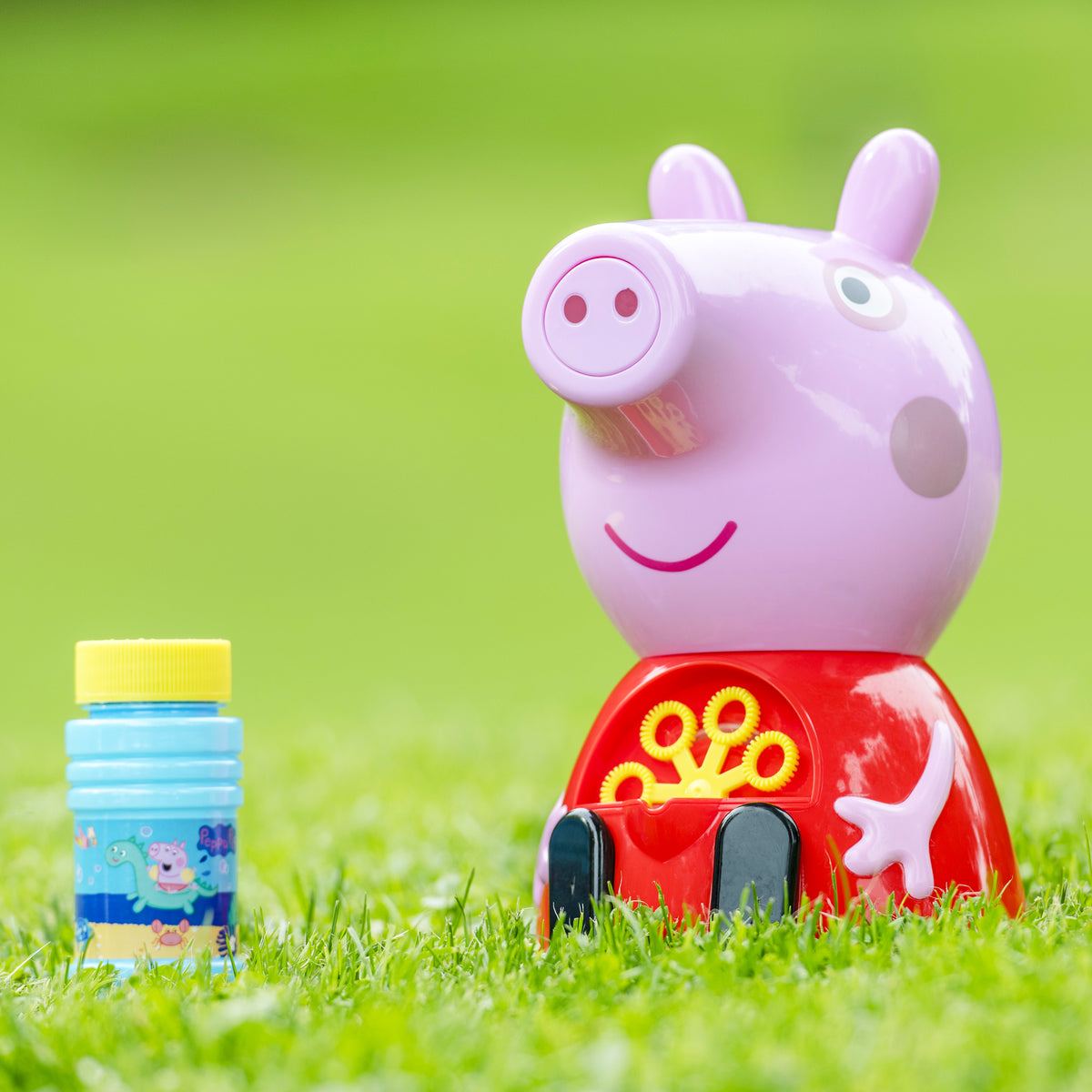 Peppa Pig Bubble Machine - Includes 118ml Bubble Solution