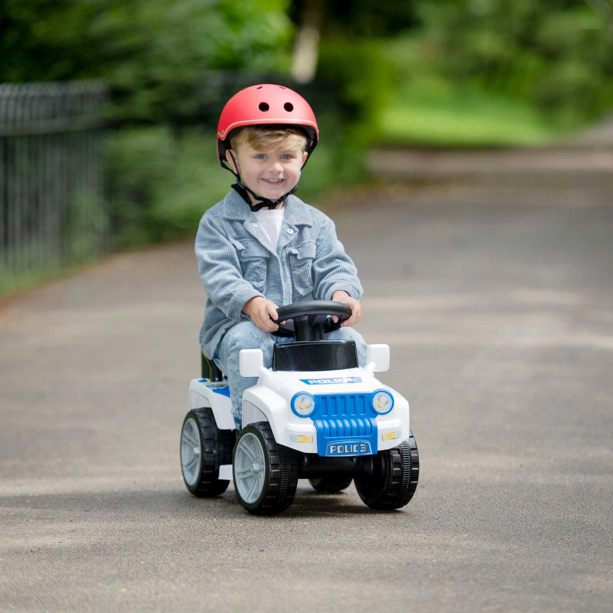 EVO Electric Ride-On Police 4x4 Truck – Realistic battery-powered police vehicle with flashing lights, siren sounds, and rugged wheels for exciting kids&#39; adventures.