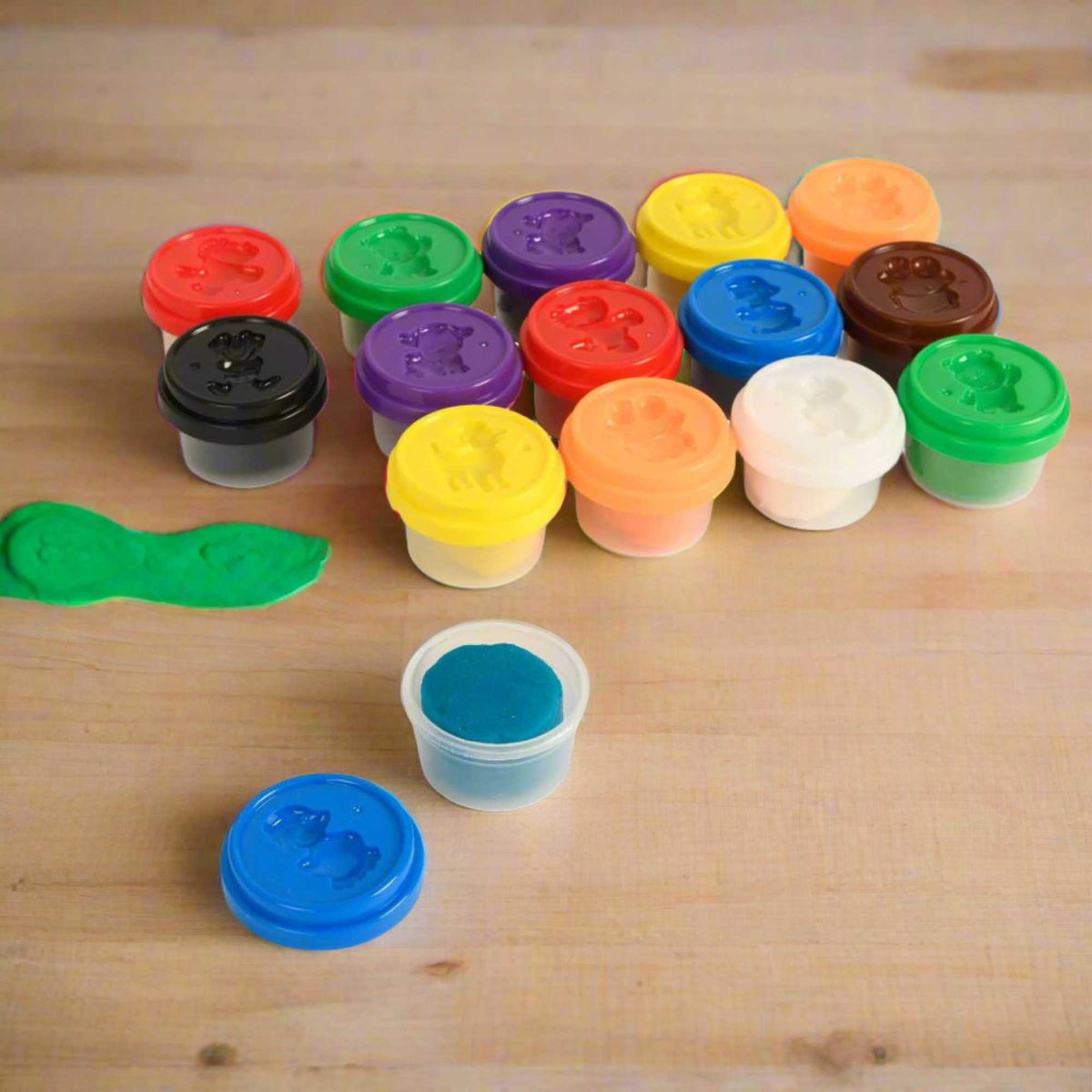 Fun Dough Scented Party Pack - 15 Included Craft Kits