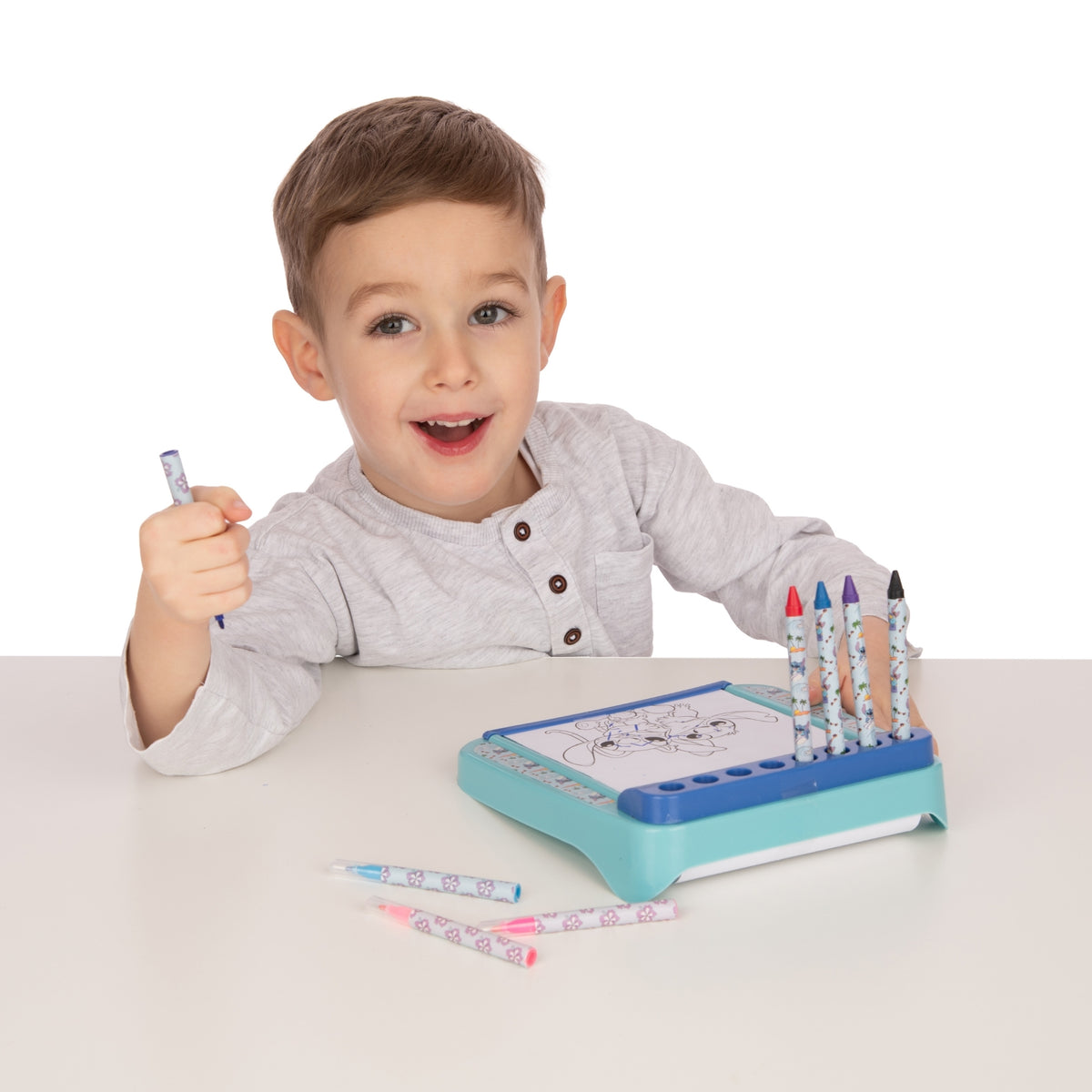Stitch Roll &amp; Go Colouring Station - 10+ Accessories