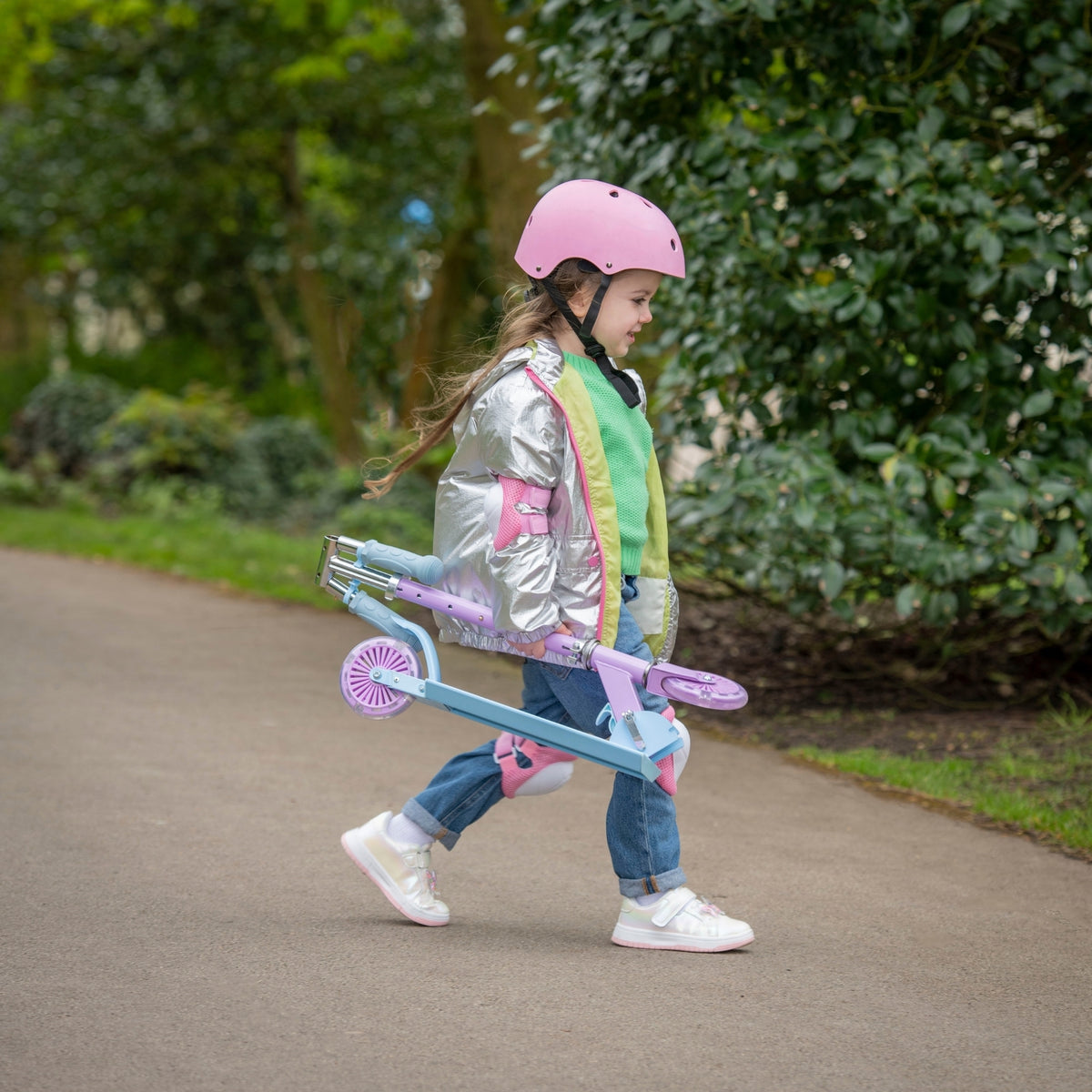 ATOM Light-Up Inline Scooter in Lilac – 2-Wheel Folding Kids Scooter with LED Flashing Wheels and Adjustable Handlebar for Ages 5+