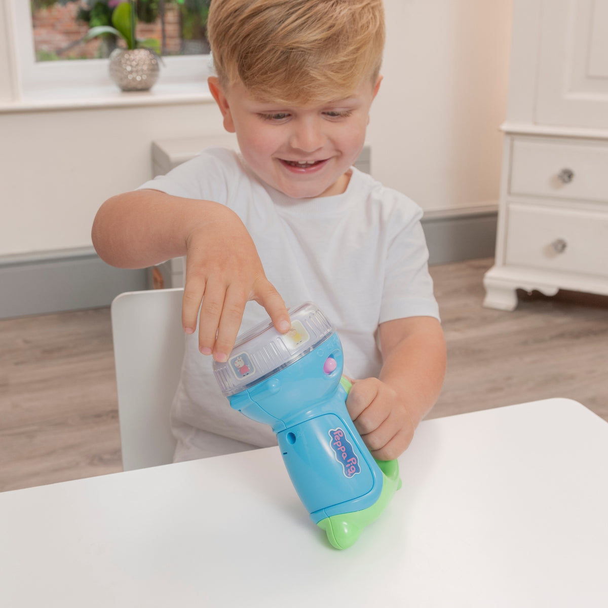 Peppa Pig Colour Changing Torch