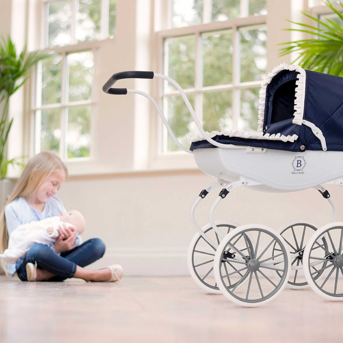 Bella Rosa Windsor Dolls Carriage Pram - Navy &amp; White Prams