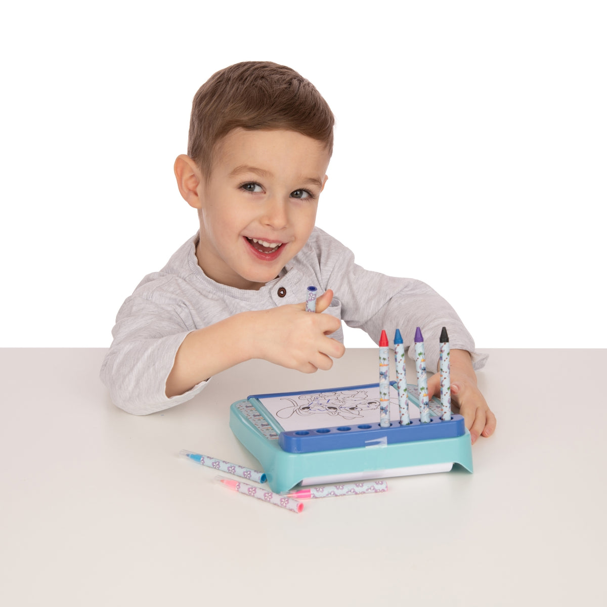 Stitch Roll &amp; Go Colouring Station - 10+ Accessories