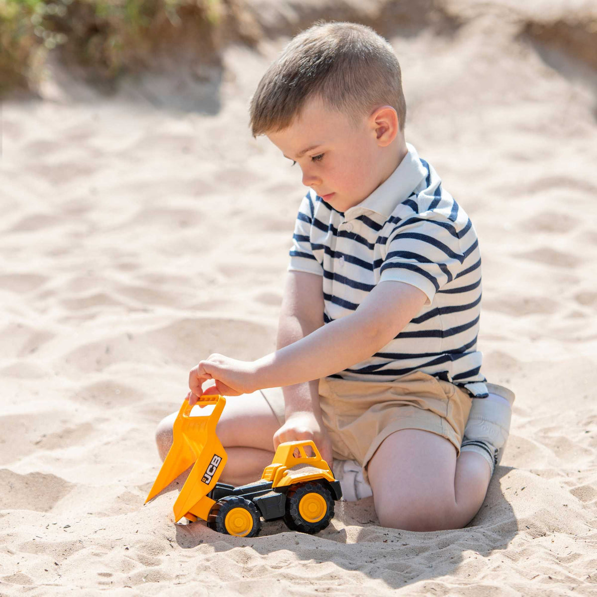 JCB 7&quot; Dump Truck Construction Toy Construction Vehicles