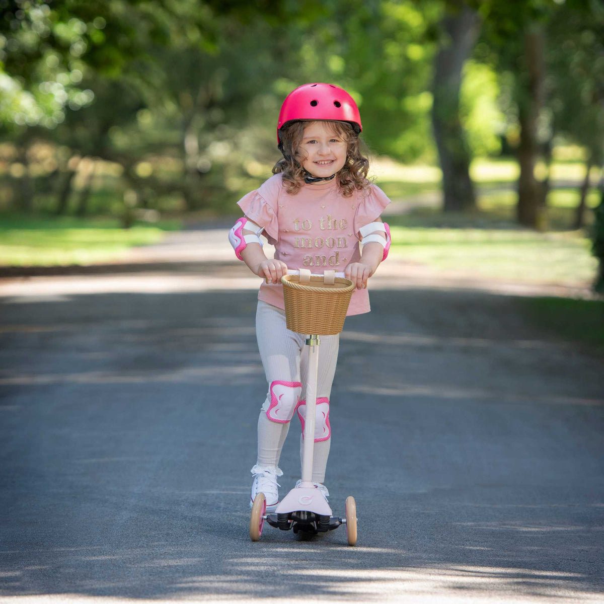 EVO Mini Cruiser Scooter with Basket, featuring a stable three-wheel design, adjustable handlebars, and lightweight, durable construction, perfect for young children’s outdoor adventures.